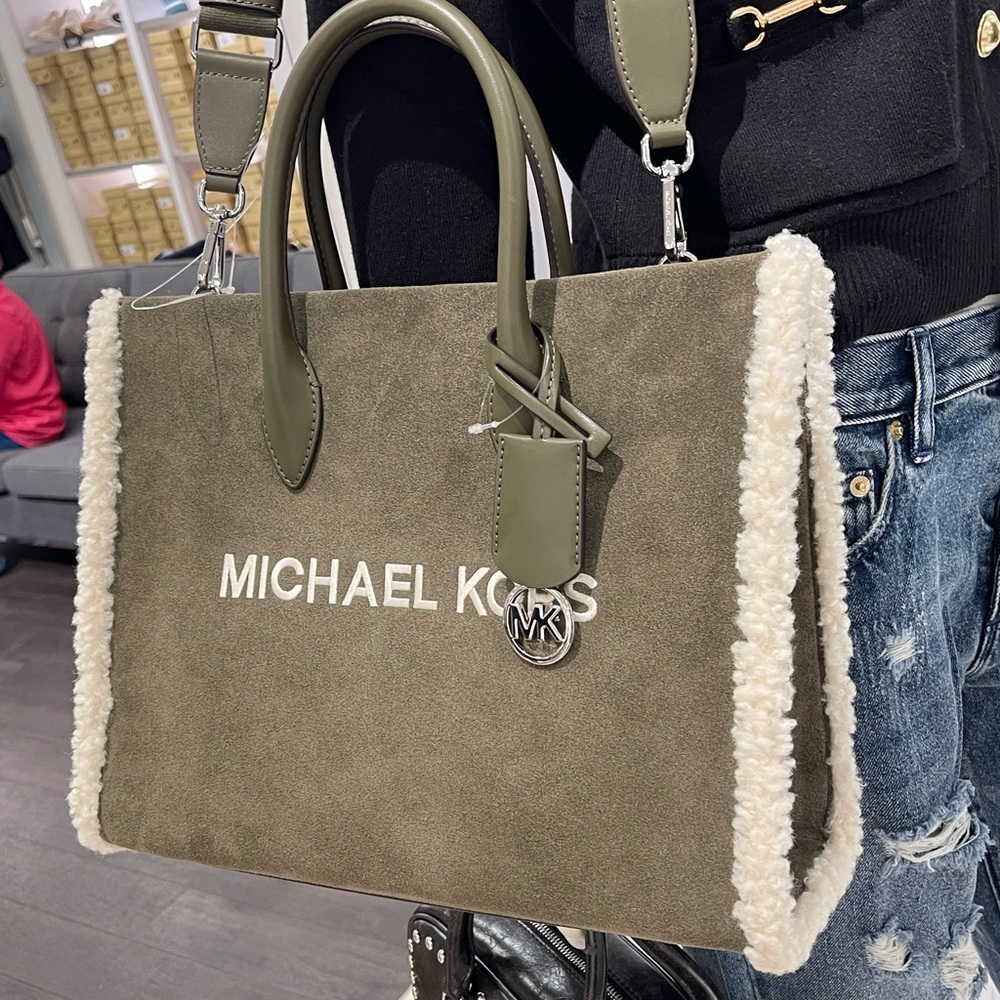 MICHAEL KORS Mirella Medium Suede and Faux Shearling Tote Bag
Olive 
NWT - Picture 8 of 16